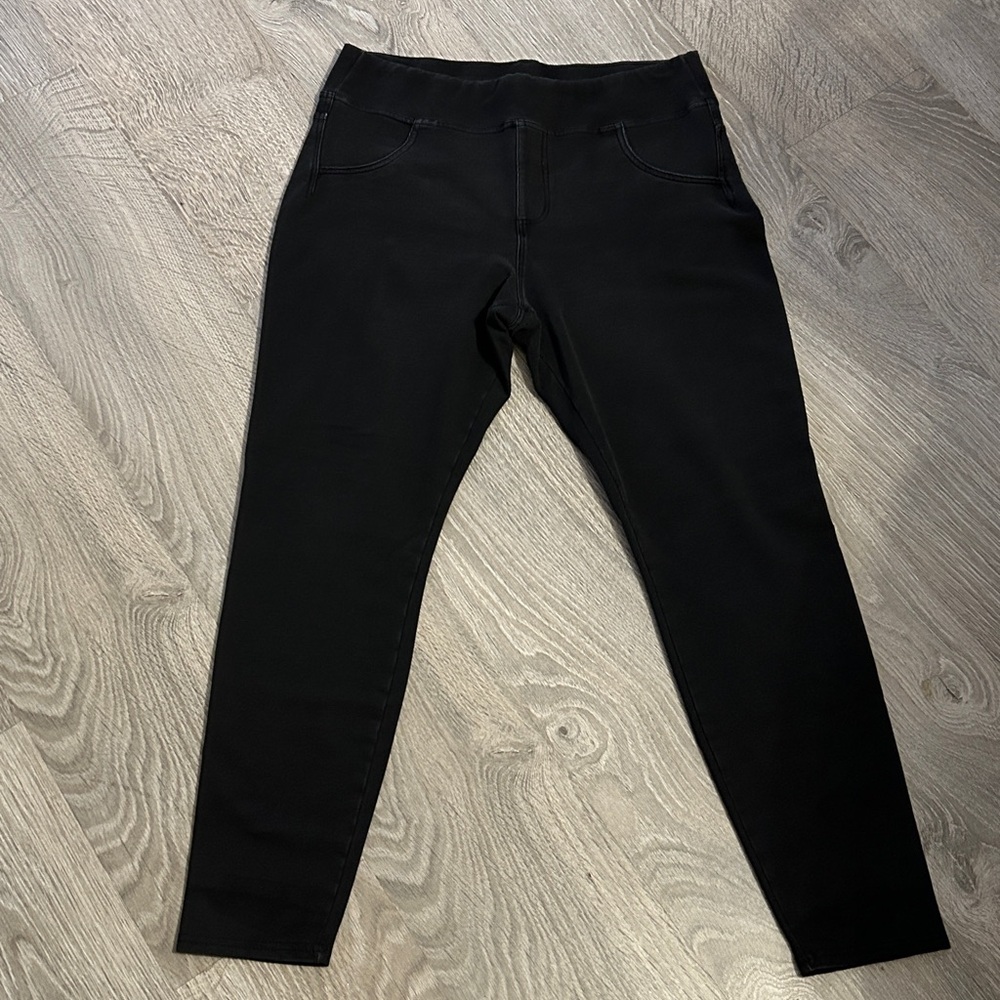 HUE Black Leggings large